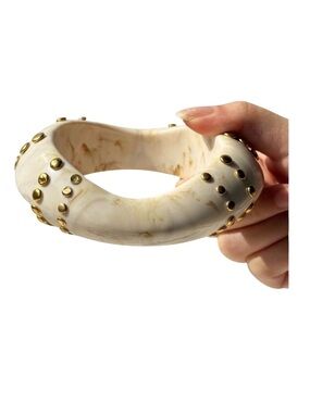 🔥🔥🆕Elegant Cream and Gold Studded Bangle Bracelet
